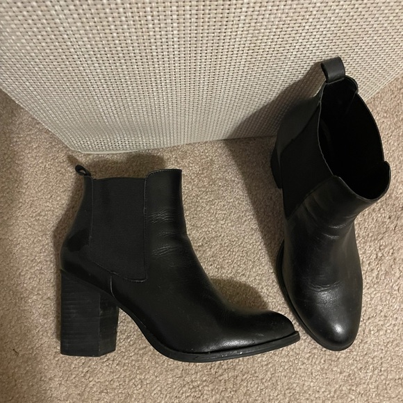 Steve Madden booties - Picture 4 of 4